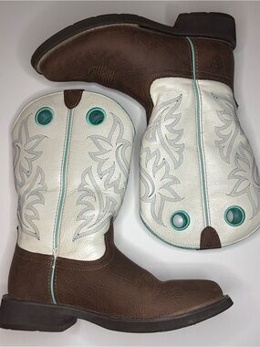 Ariat Women's Elko Round Toe Western Cowboy Boots